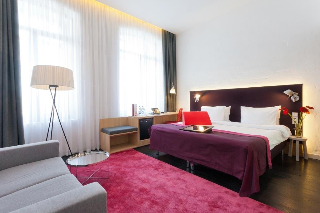 AZIMUTHotelTulskaya_SMART Superior Junior Suite_4.jpg