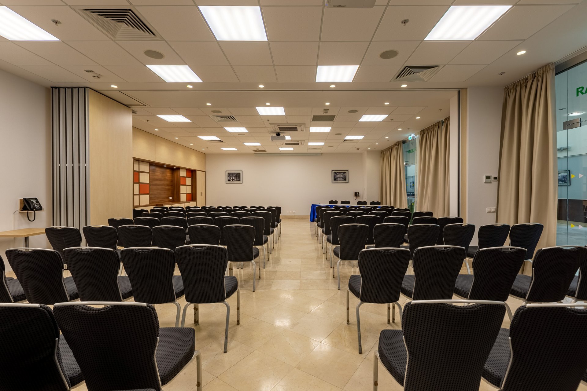 Деловой центр - Международная.jpg