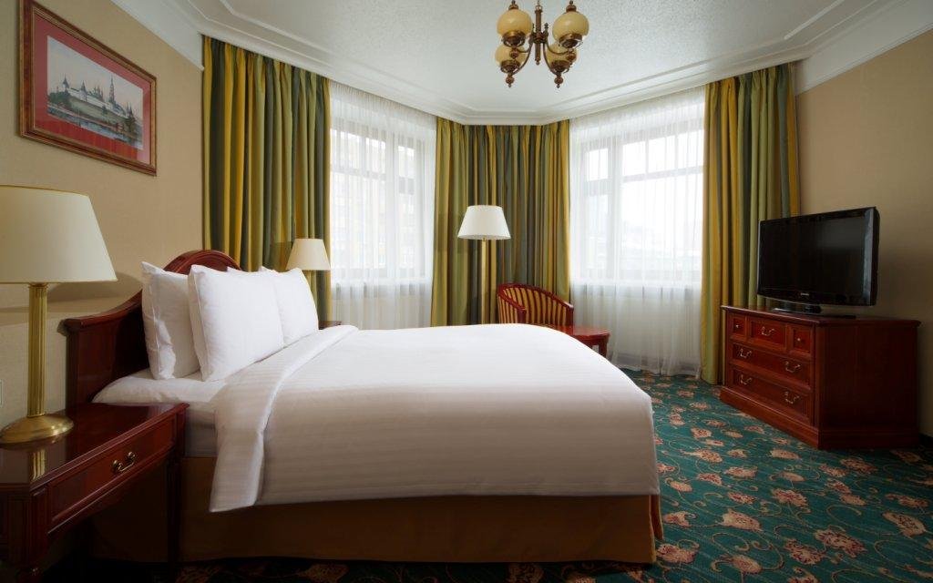 Corner Suite2.jpg