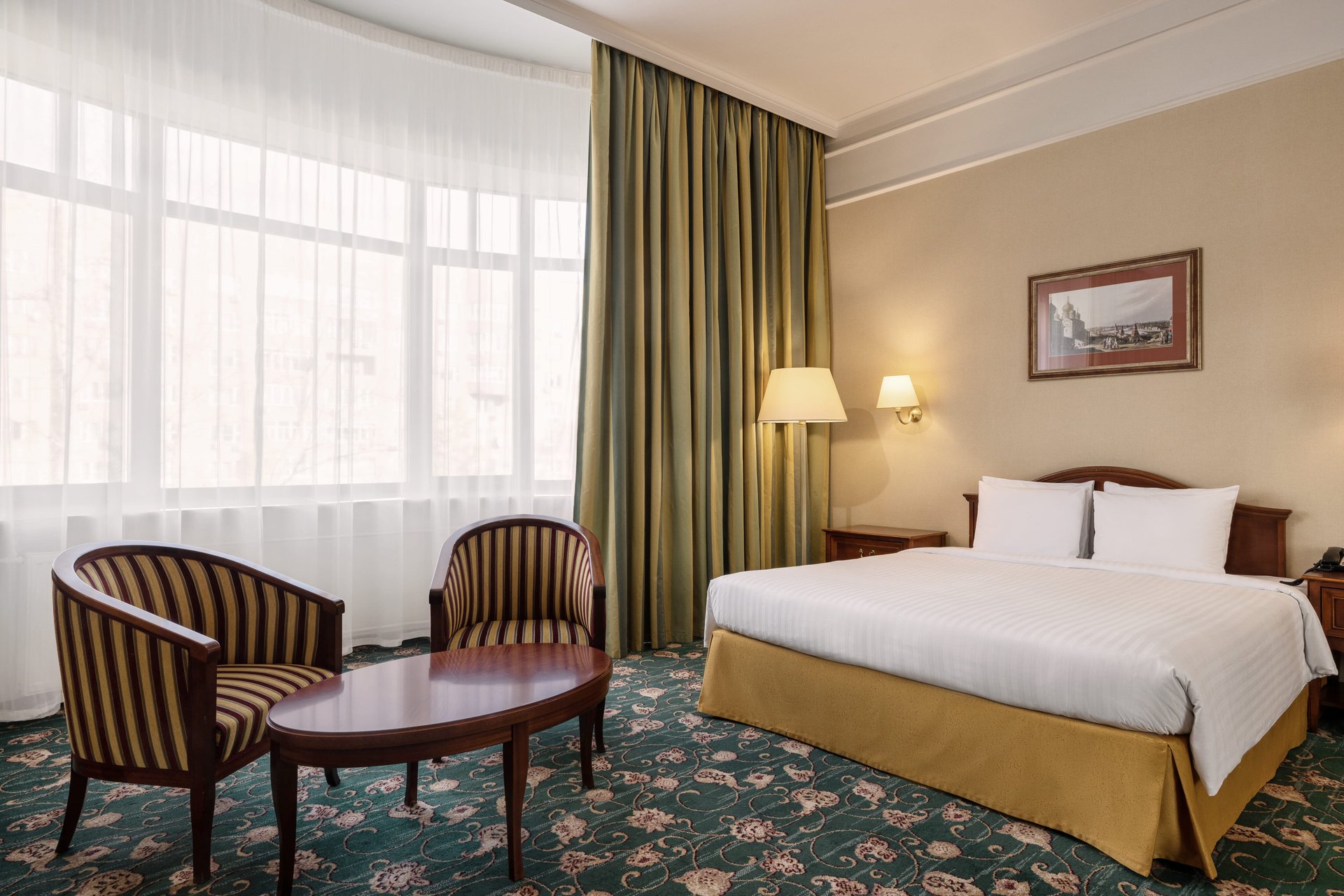 RDI_8897 Two room suite 1 medium.jpg