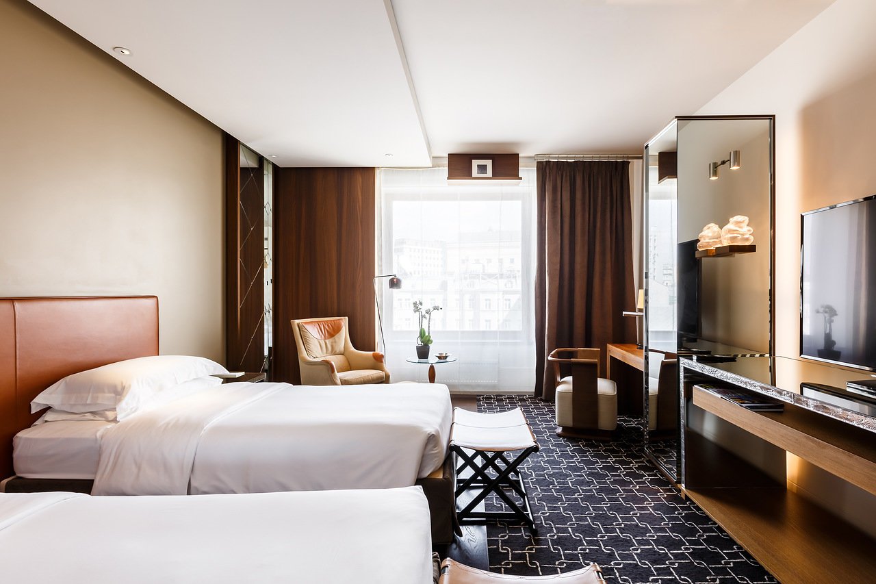 Ararat-Park-Hyatt-Moscow-Park-Twin-View.jpg