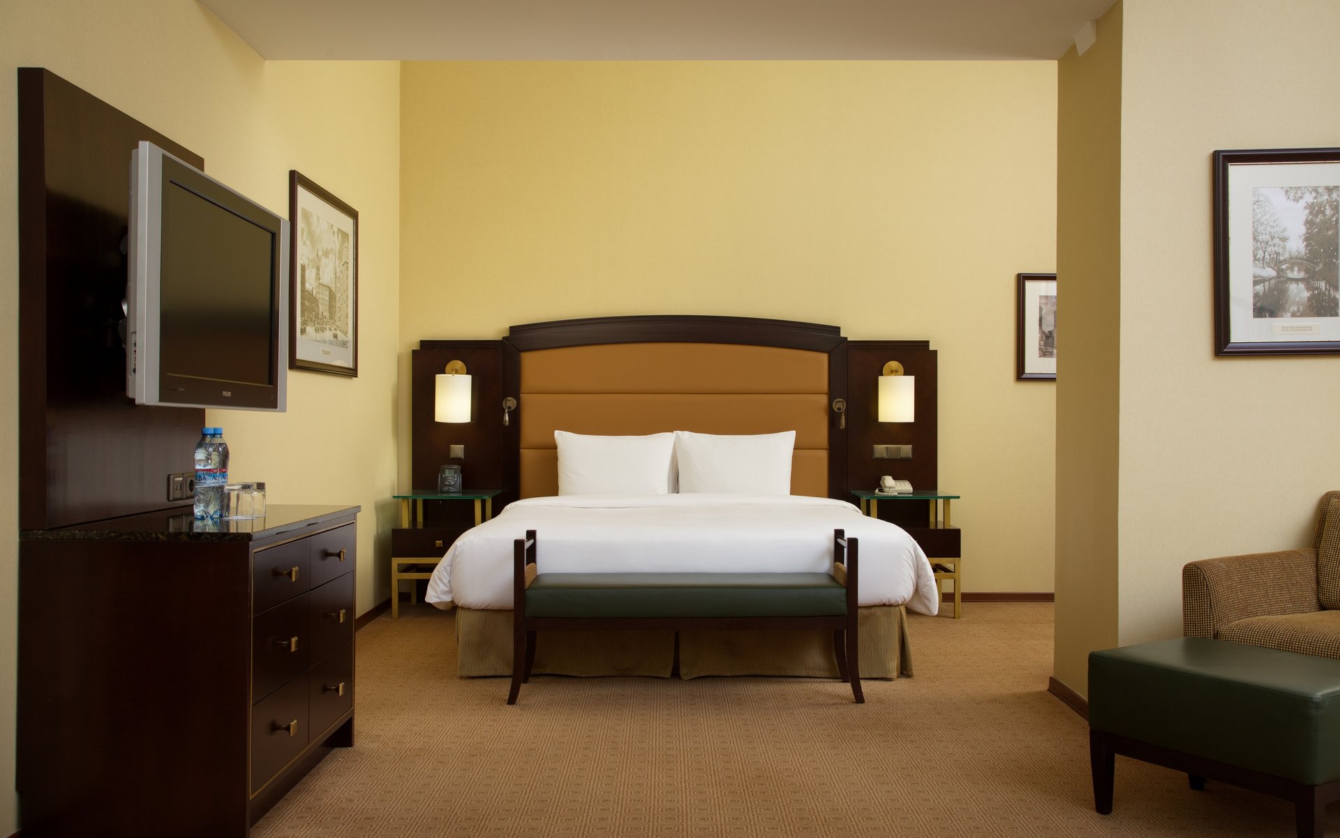 corner_suite_Room 710_3 — копия.jpg