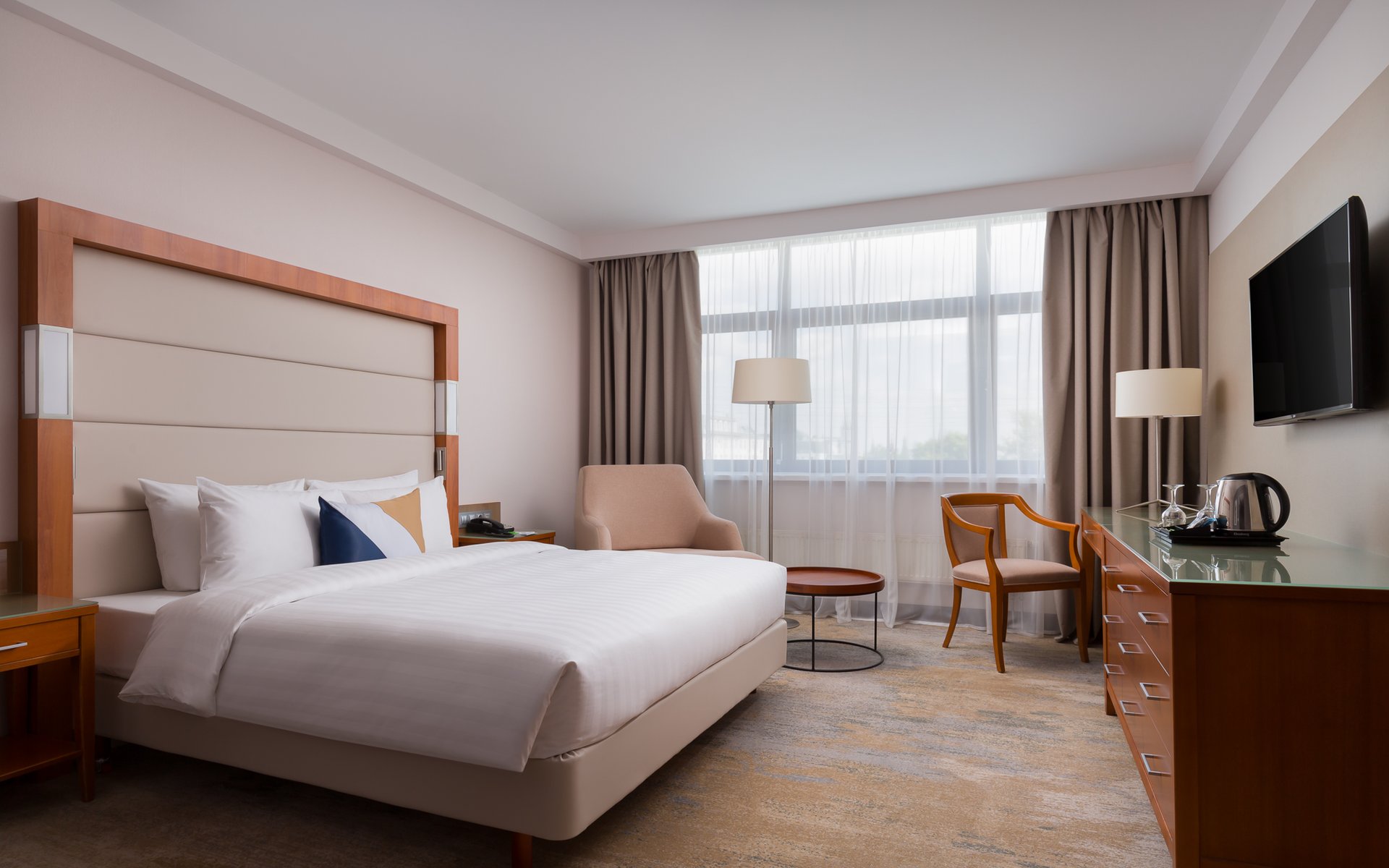 Business Superior King.jpg