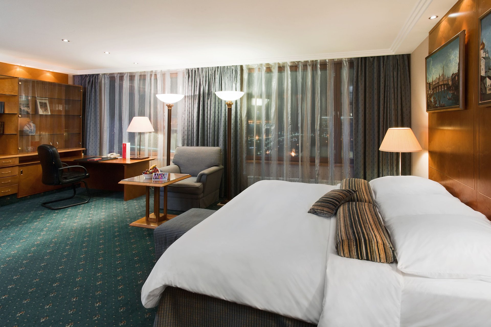 Presidential Suite-bedroom.jpg
