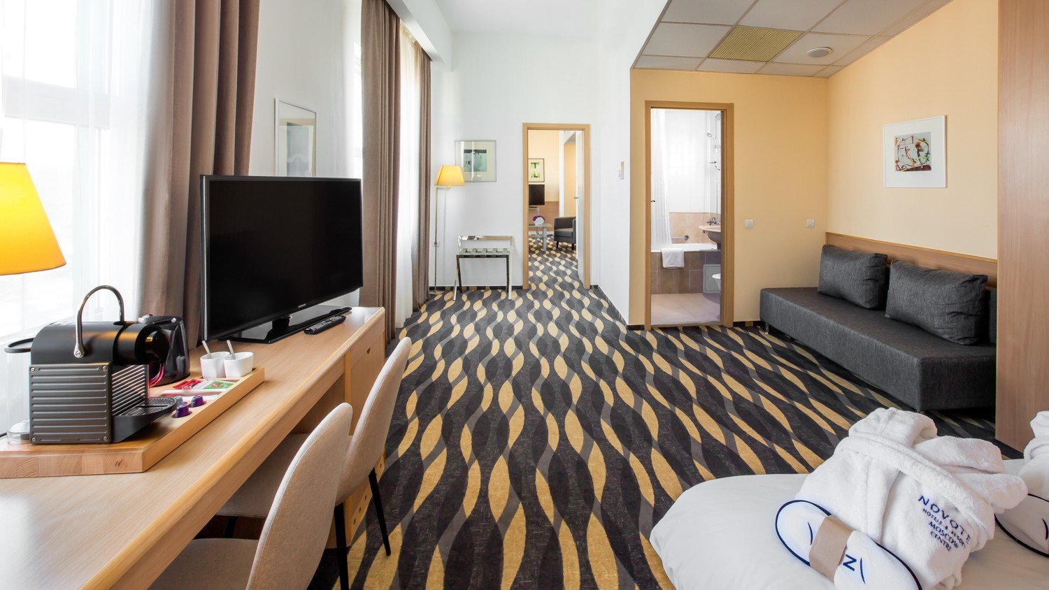 Suite 2.jpg