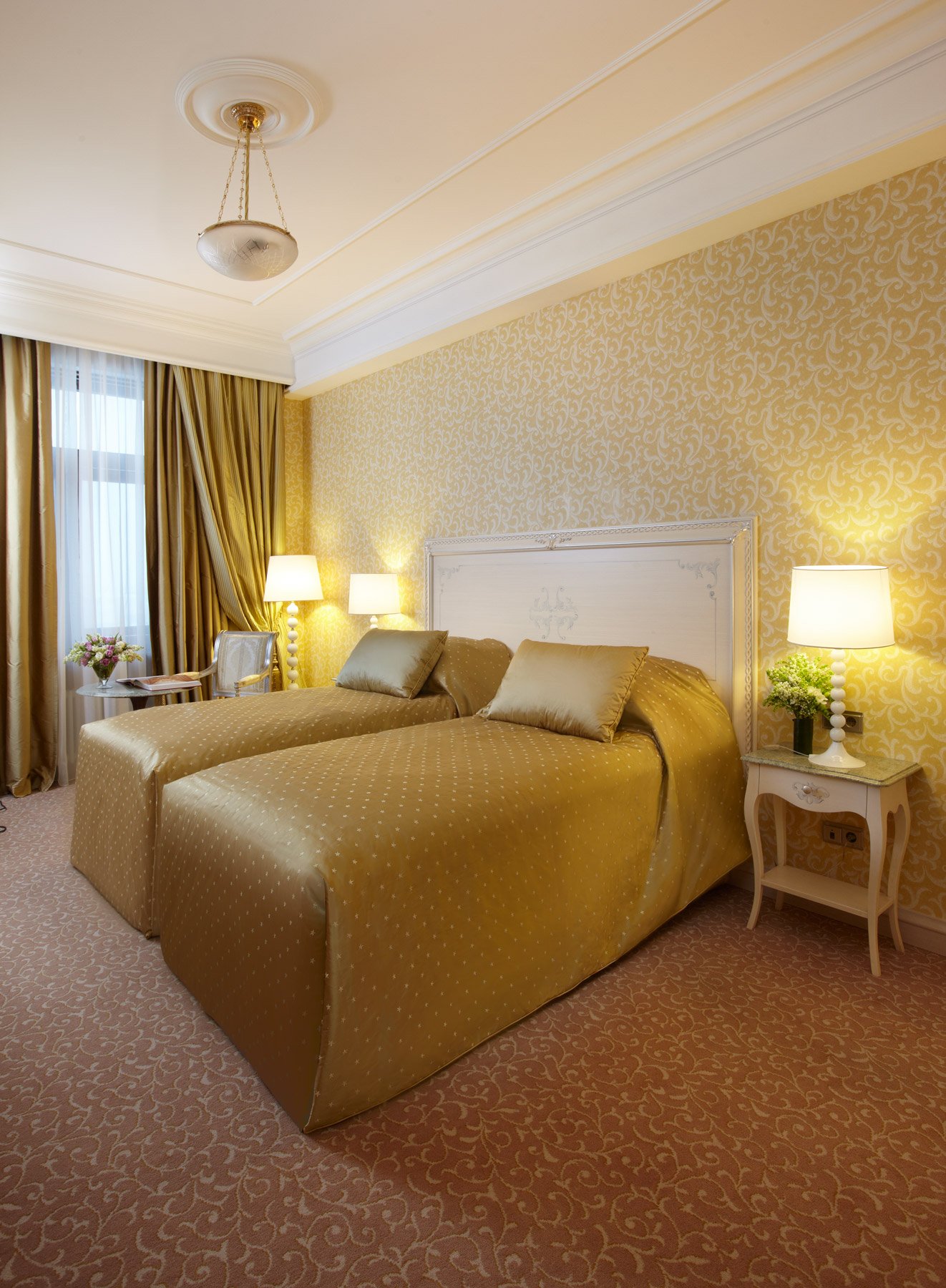 Superior room_twin bed.jpg