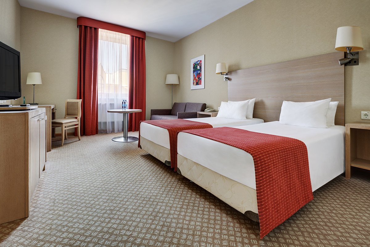 lesnaya_by_safmar_standard_room_twin_italian_beds_1.jpg
