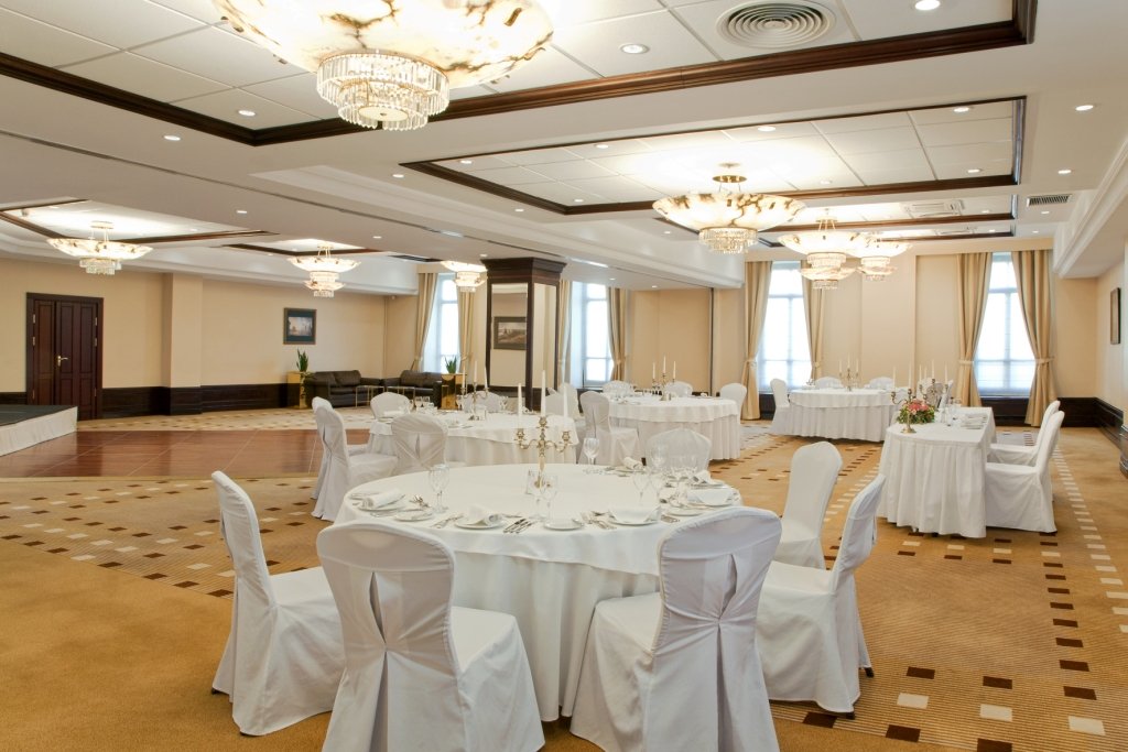 Kuskovsky-Marfinsky banquet.jpg