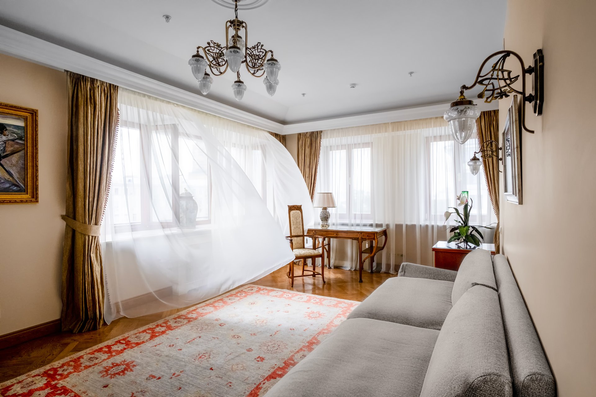 Grand Suite 2.jpg