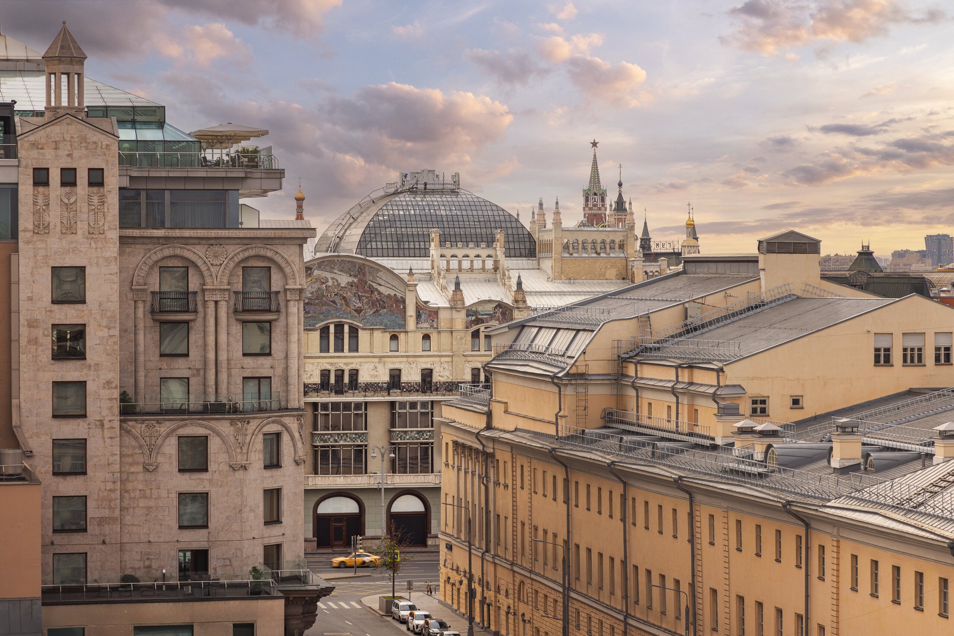 Haytt from Kuznetsky 12.jpg