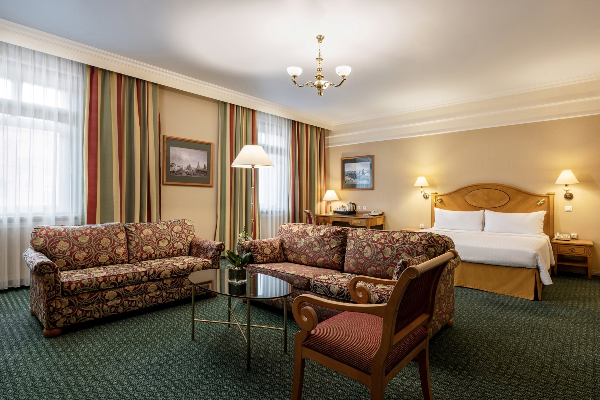 Studio suite 586.jpg