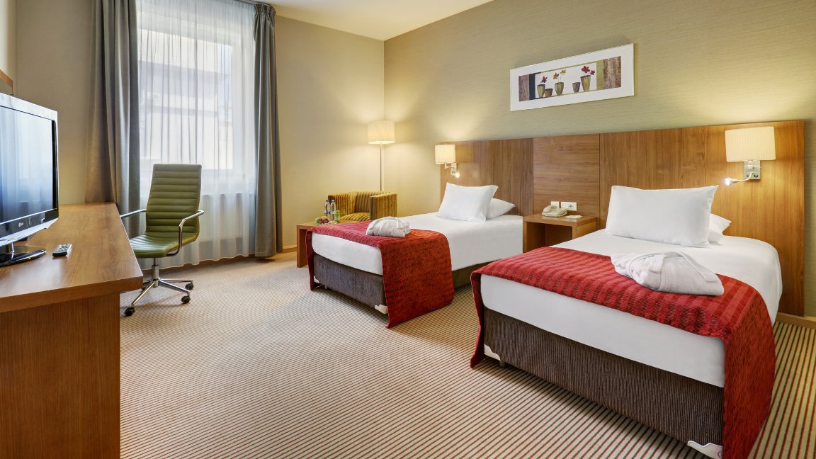 suschevsky_by_safmar_superior_two_twin_beds.jpg