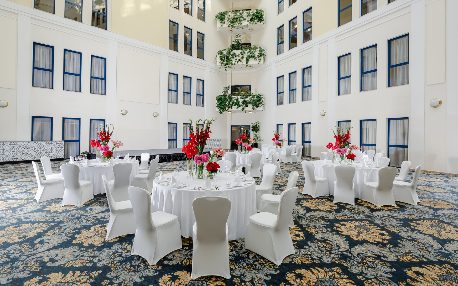 Conference_areas_atrium_banquet_3.jpg