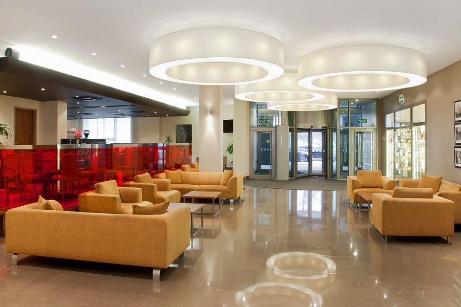 mowlu_lesnaya_safmar_lobby.jpg