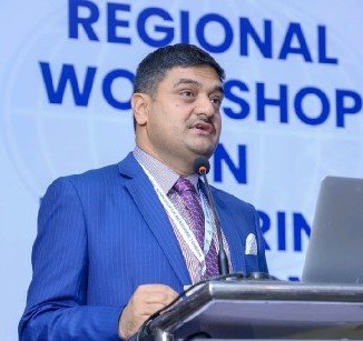 Мани Р. Ламичане3