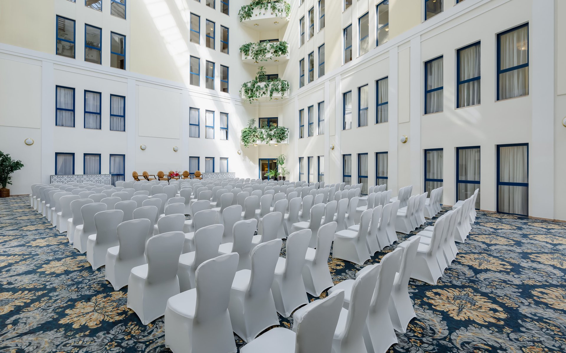 Conference_areas_atrium_theater_1.jpg