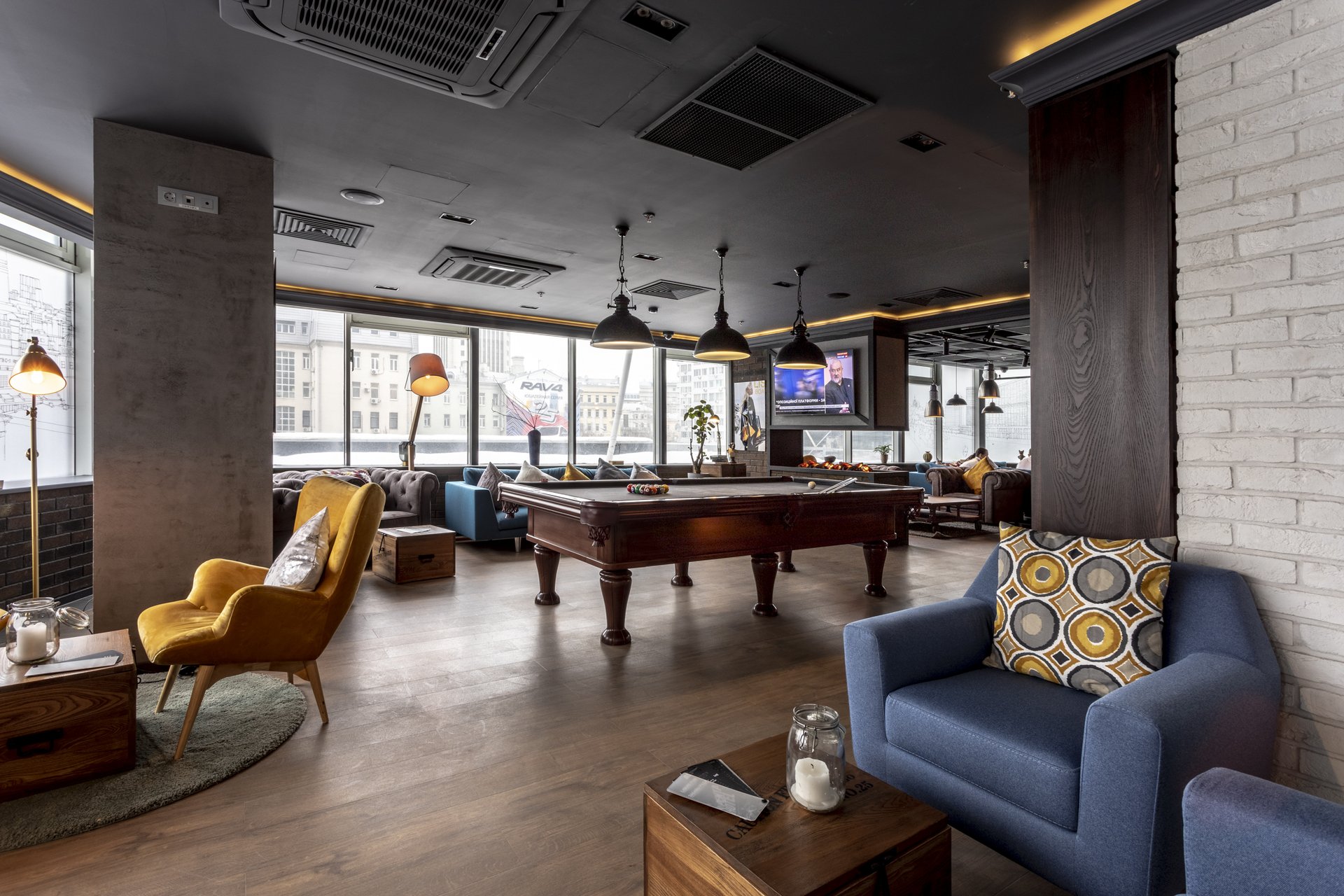lounge 1.jpg