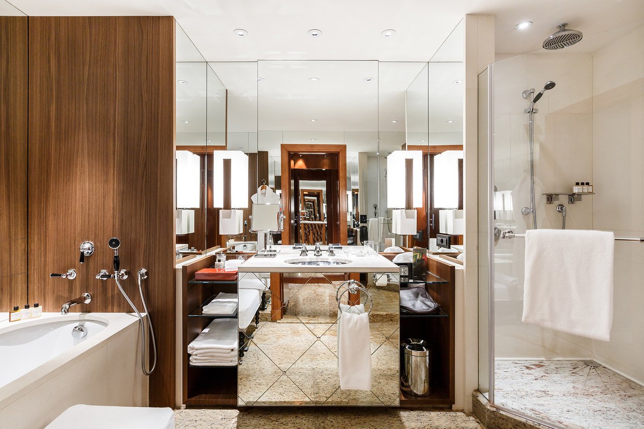 Ararat-Park-Hyatt-Moscow-Park-Twin-Bathroom.jpg