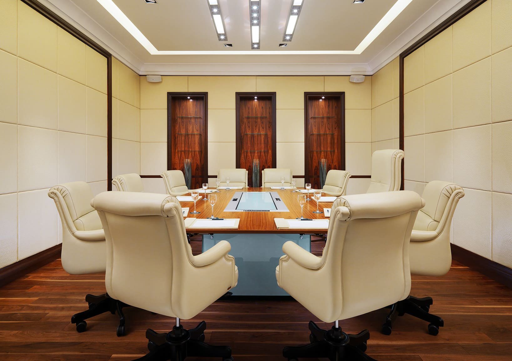 Novgorod Boardroom.jpg