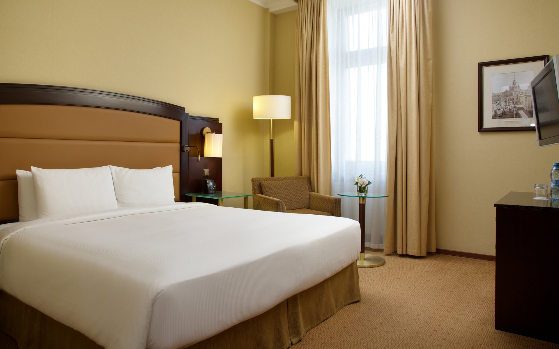 1.3_king_guest_Room 1402_3 - копия.jpg
