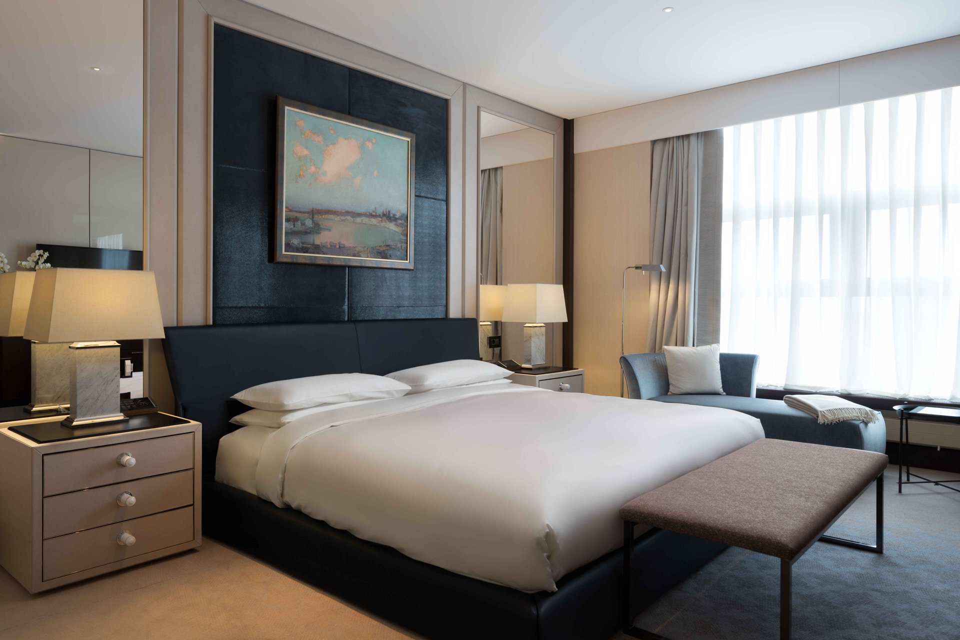Hyatt-Regency-Moscow-Petrovsky-Park-Petrovsky-Suite-Bedroom-1.jpg