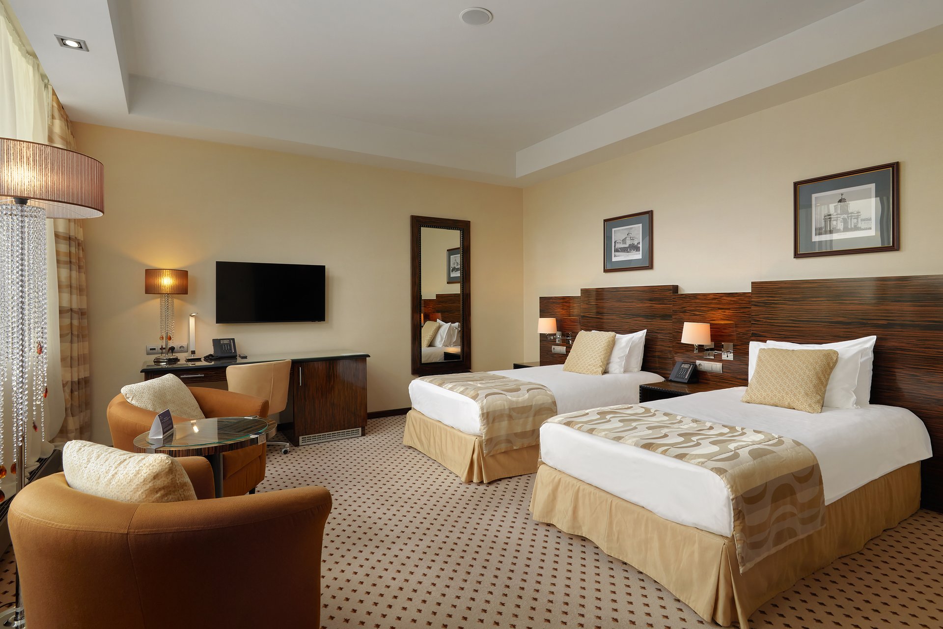 Rooms_019 copy.jpg