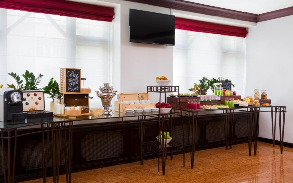 Coffee break Nevsky Foyer.jpg